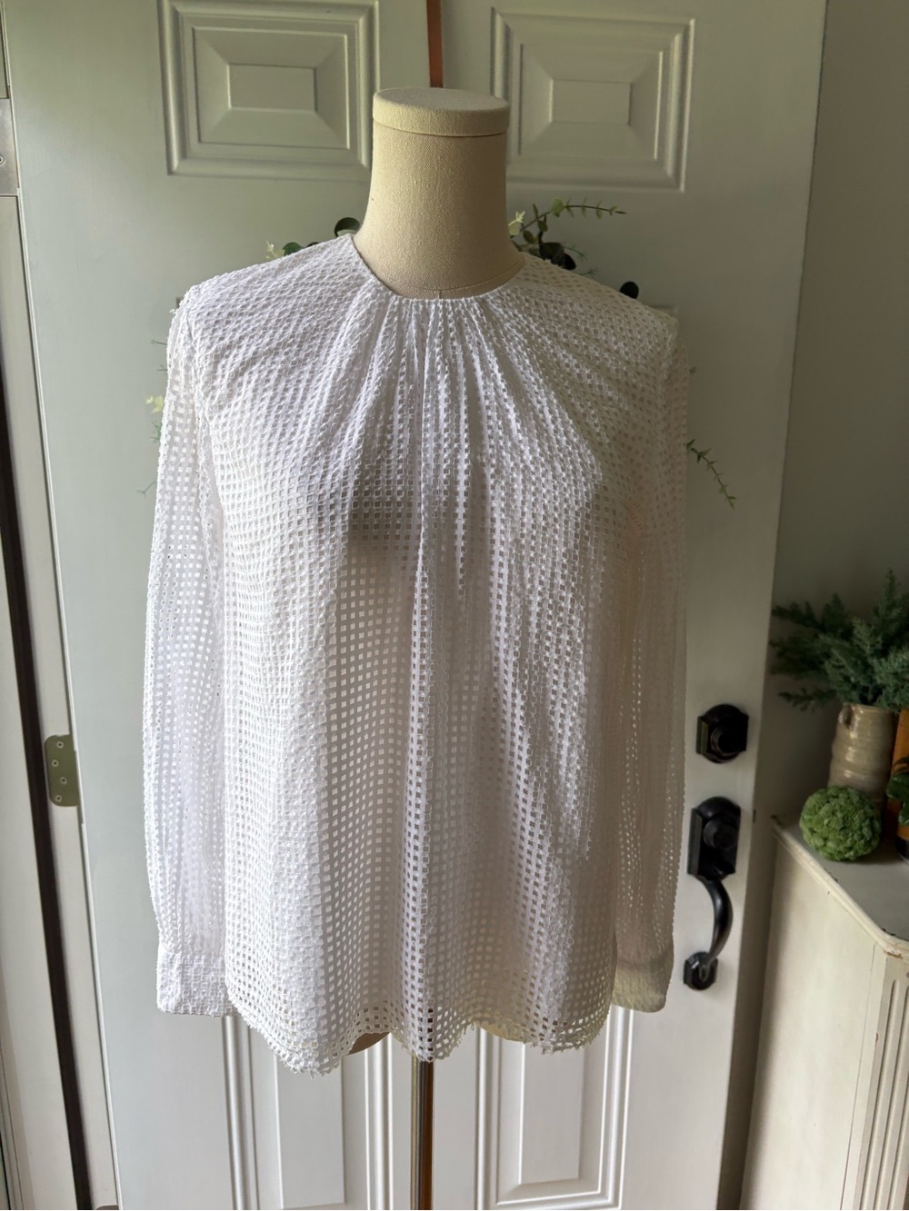 Novis New York White Textured Long-Sleeve Eyelet Blouse